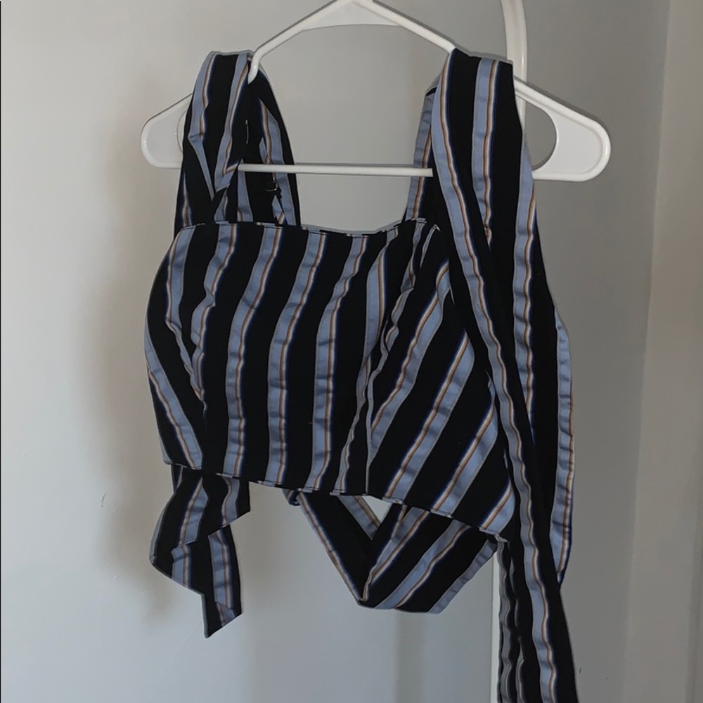 Cropped brunch top! Stripes blue